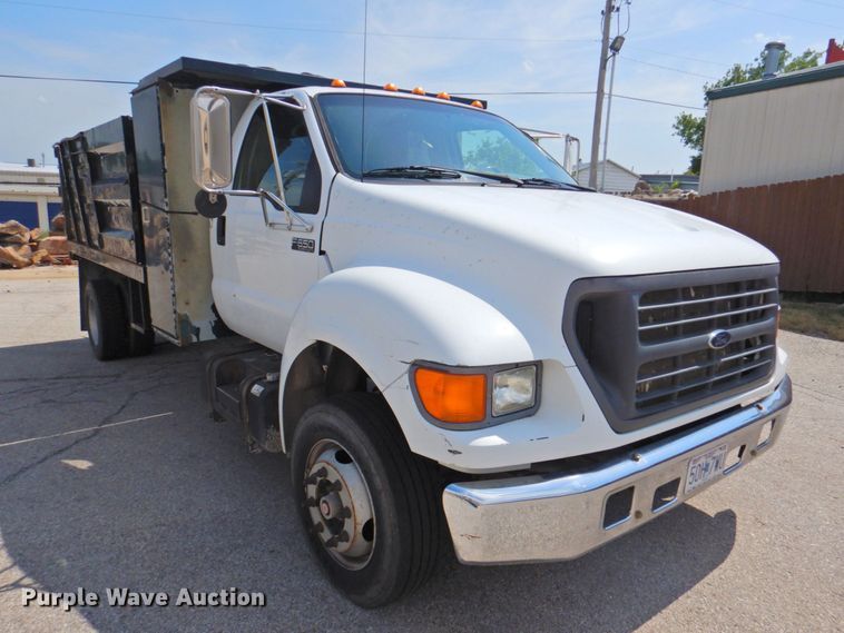 image for item DP4394 2001 Ford F650  dump truck