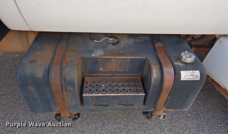 image for item DP4394 2001 Ford F650  dump truck