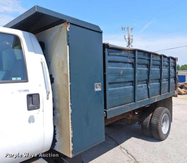 image for item DP4394 2001 Ford F650  dump truck