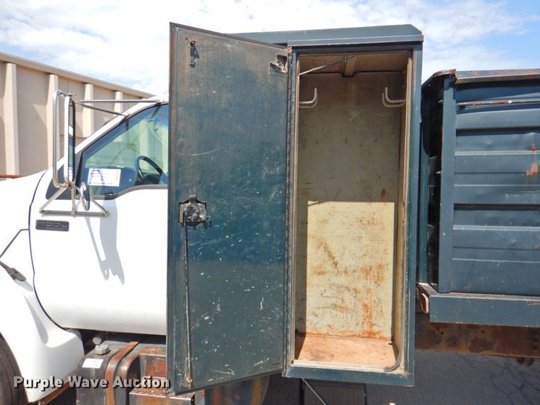 image for item DP4394 2001 Ford F650  dump truck