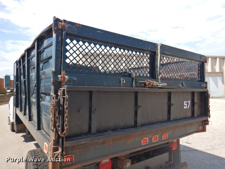 image for item DP4394 2001 Ford F650  dump truck