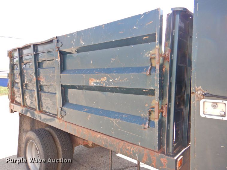 image for item DP4394 2001 Ford F650  dump truck