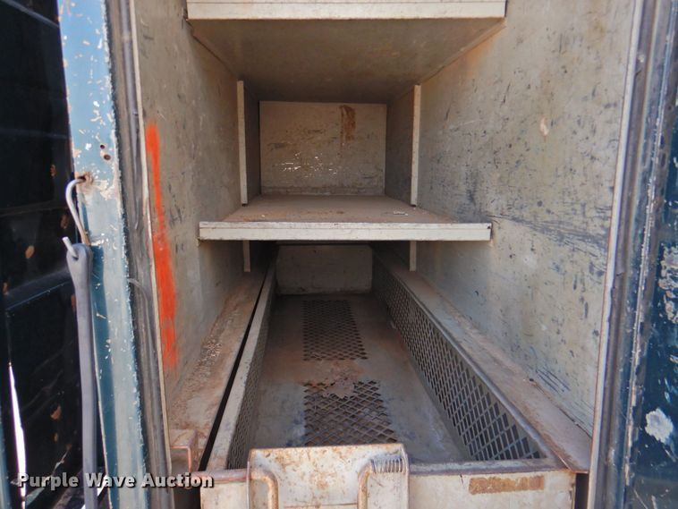 image for item DP4394 2001 Ford F650  dump truck