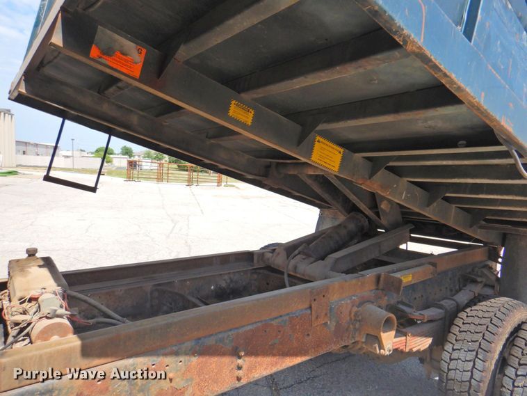 image for item DP4394 2001 Ford F650  dump truck