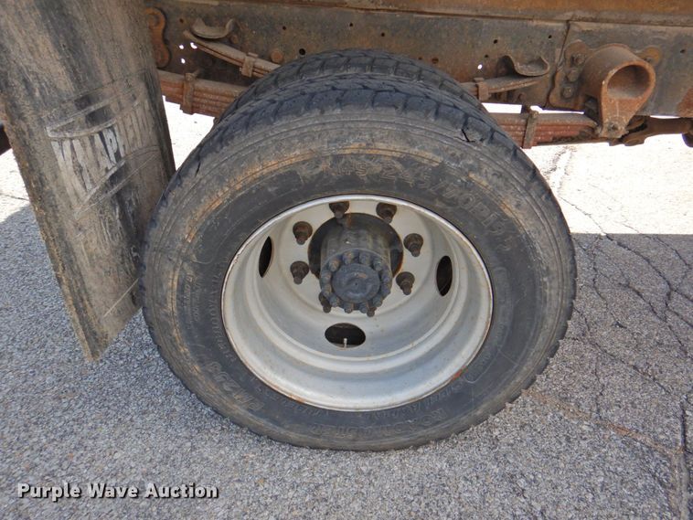 image for item DP4394 2001 Ford F650  dump truck