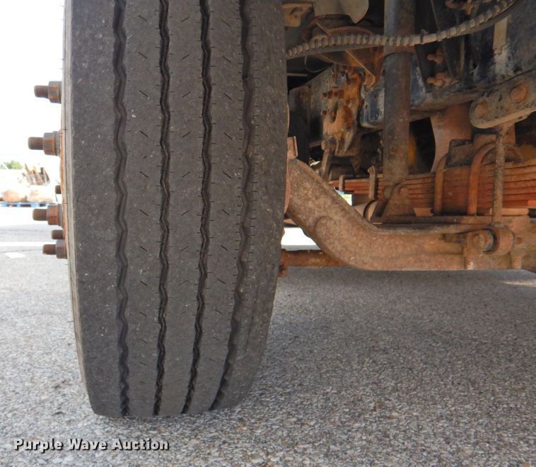 image for item DP4394 2001 Ford F650  dump truck