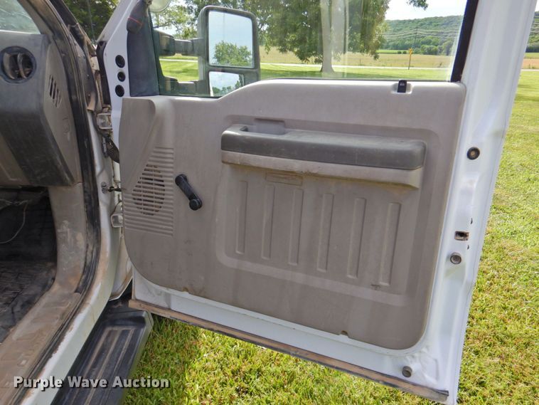 image for item DP4398 2008 Ford F550 Super Duty  truck cab and chassis