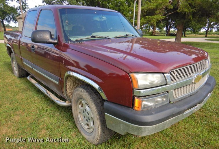 image for item DP4400 2003 Chevrolet Silverado 1500  Ext. Cab pickup truck