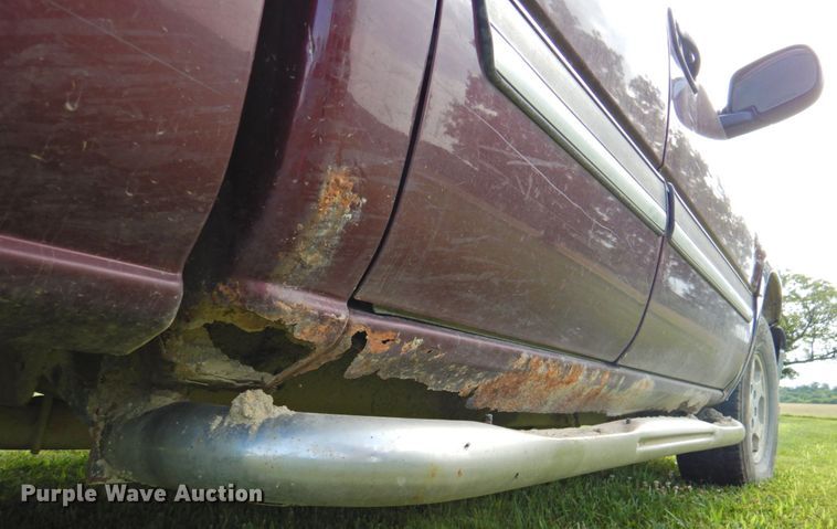 image for item DP4400 2003 Chevrolet Silverado 1500  Ext. Cab pickup truck