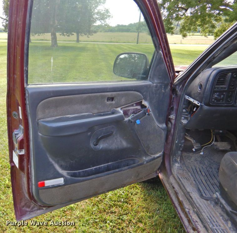 image for item DP4400 2003 Chevrolet Silverado 1500  Ext. Cab pickup truck