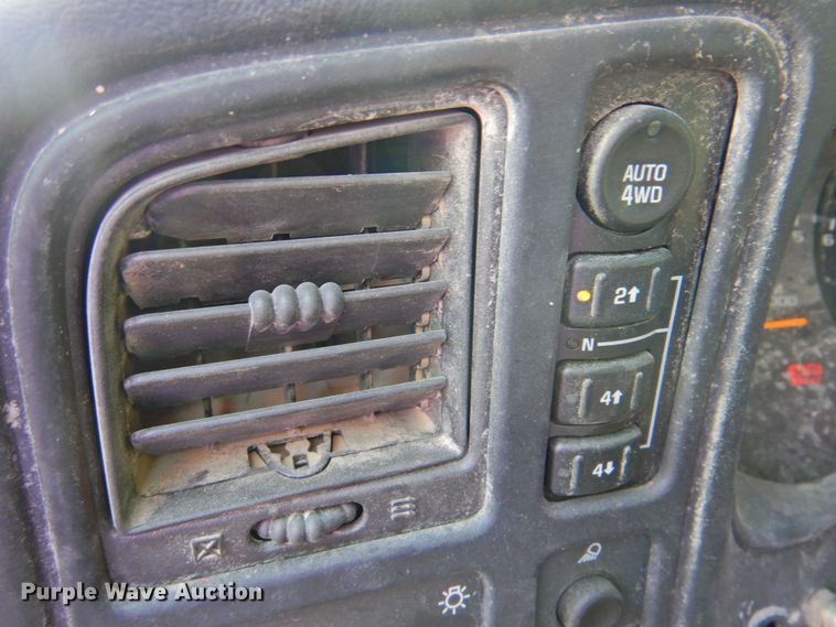 image for item DP4400 2003 Chevrolet Silverado 1500  Ext. Cab pickup truck