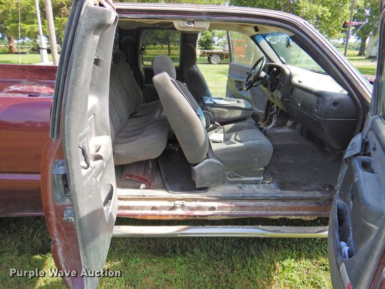 image for item DP4400 2003 Chevrolet Silverado 1500  Ext. Cab pickup truck