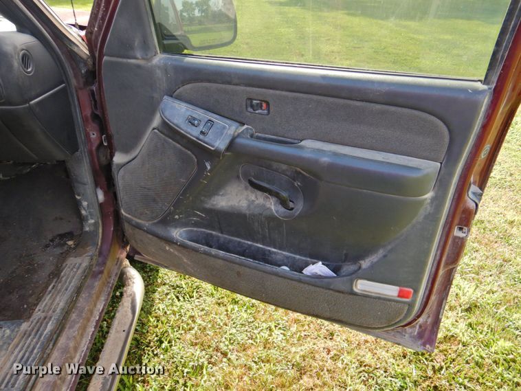 image for item DP4400 2003 Chevrolet Silverado 1500  Ext. Cab pickup truck