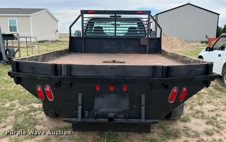 image for item DS8396 2002 Ford F550  flatbed truck