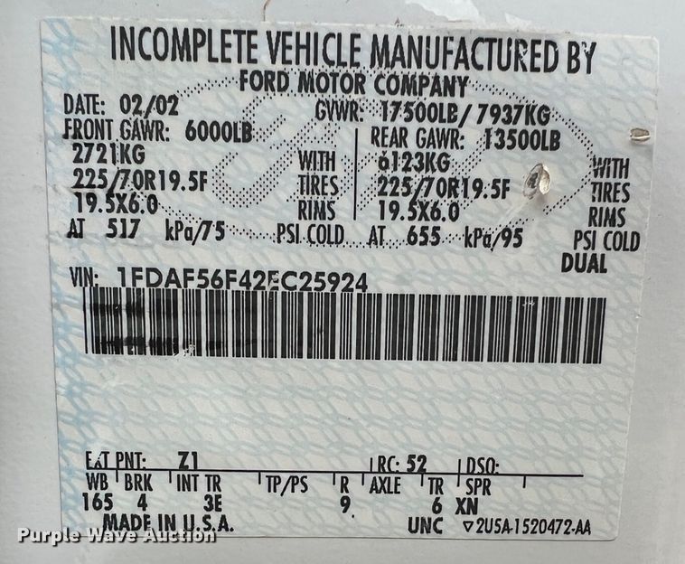 image for item DS8396 2002 Ford F550  flatbed truck