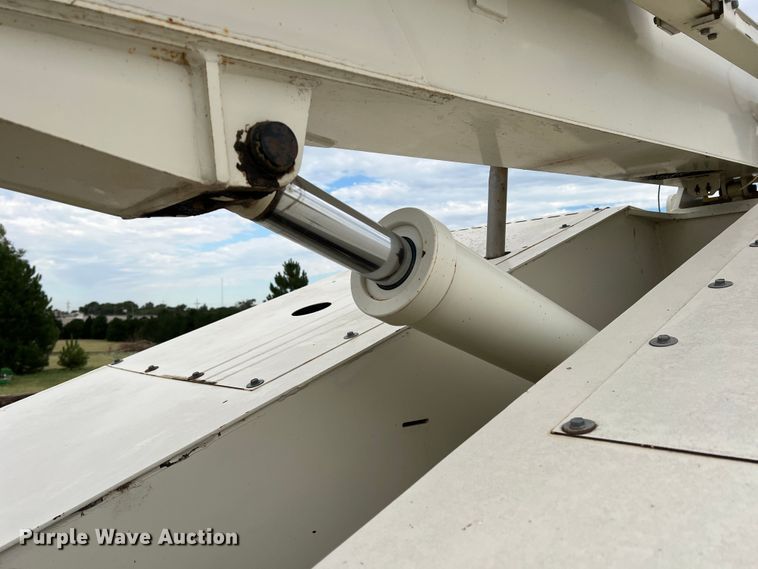 image for item DS8397 2001 Terex TB66  boom lift