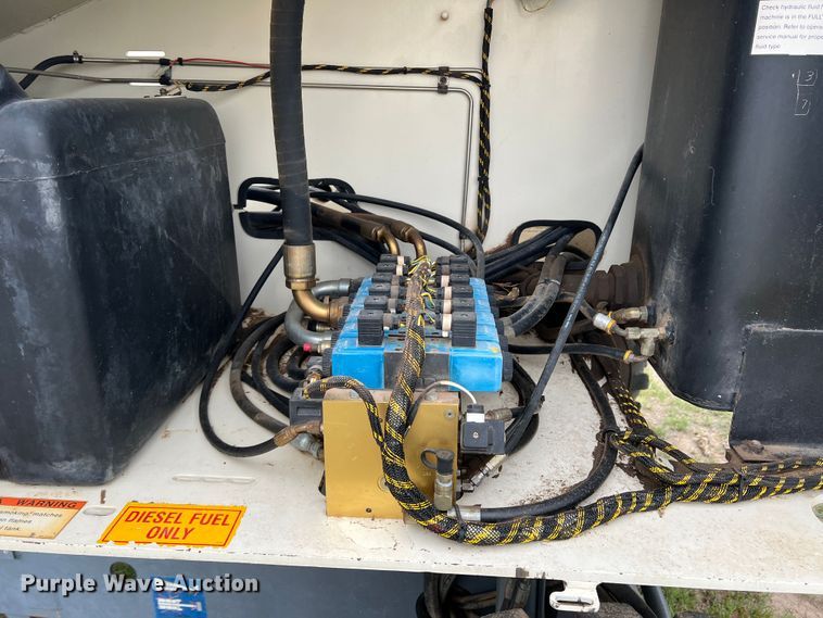 image for item DS8397 2001 Terex TB66  boom lift