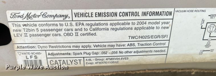 image for item DS8414 2004 Ford Crown Victoria