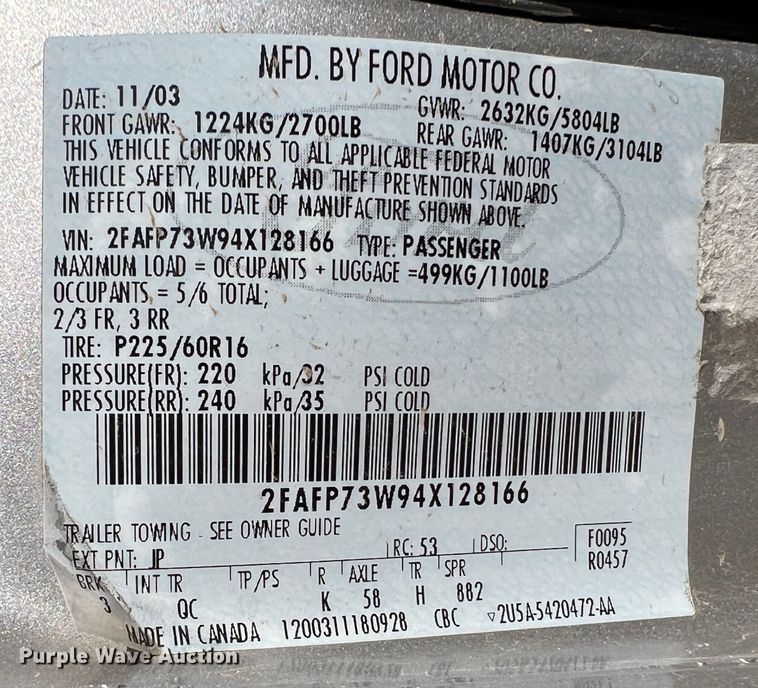 image for item DS8414 2004 Ford Crown Victoria