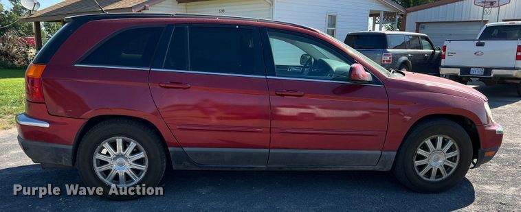 image for item DS8415 2007 Chrysler Pacifica  SUV
