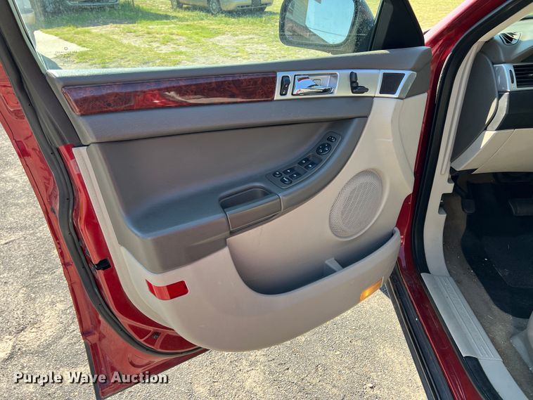 image for item DS8415 2007 Chrysler Pacifica  SUV