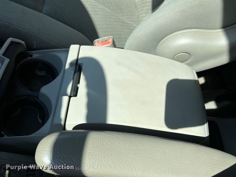 image for item DS8415 2007 Chrysler Pacifica  SUV