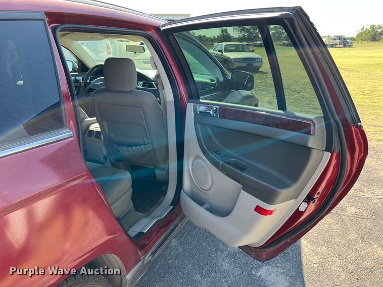 image for item DS8415 2007 Chrysler Pacifica  SUV