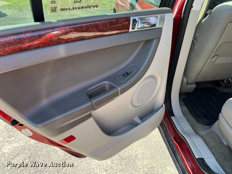 image for item DS8415 2007 Chrysler Pacifica  SUV
