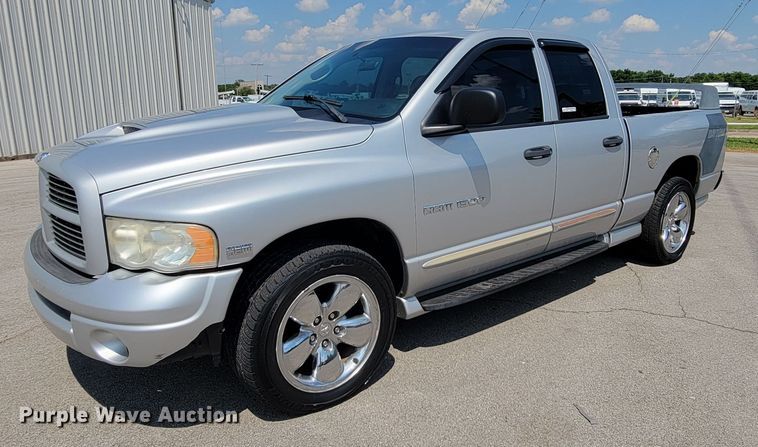 image for item HF9350 2005 Dodge Ram 1500  Quad Cab pickup truck