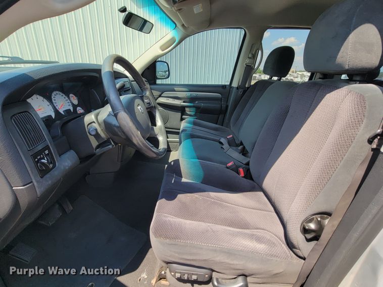 image for item HF9350 2005 Dodge Ram 1500  Quad Cab pickup truck