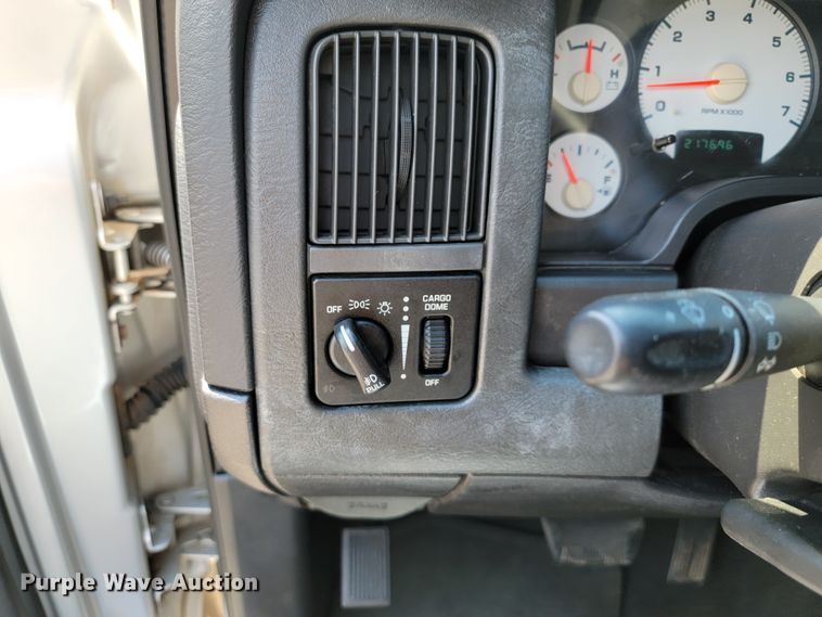 image for item HF9350 2005 Dodge Ram 1500  Quad Cab pickup truck