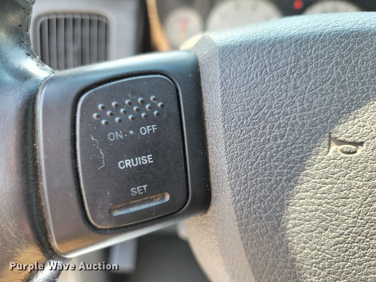 image for item HF9350 2005 Dodge Ram 1500  Quad Cab pickup truck