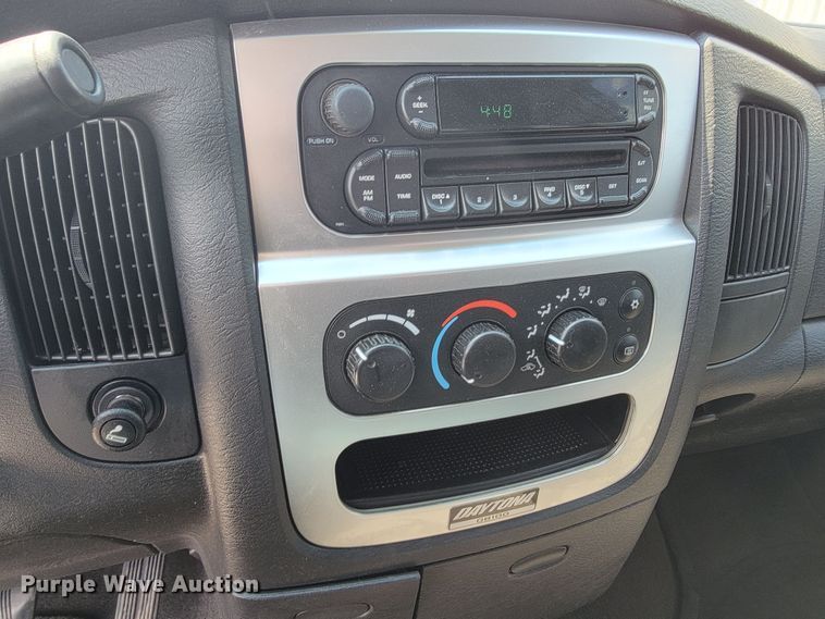 image for item HF9350 2005 Dodge Ram 1500  Quad Cab pickup truck