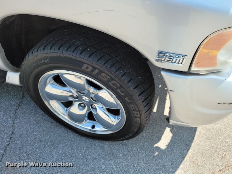 image for item HF9350 2005 Dodge Ram 1500  Quad Cab pickup truck