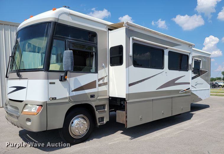 image for item HF9351 2005 Itasca Suncruiser  RV