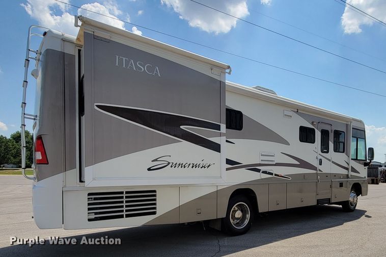 image for item HF9351 2005 Itasca Suncruiser  RV