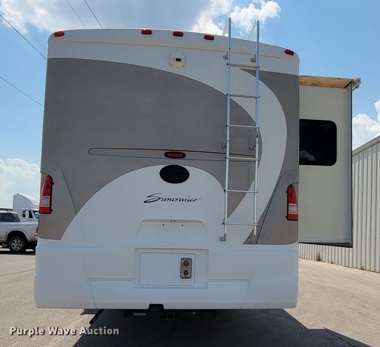 image for item HF9351 2005 Itasca Suncruiser  RV