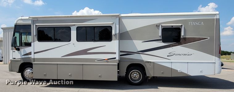 image for item HF9351 2005 Itasca Suncruiser  RV
