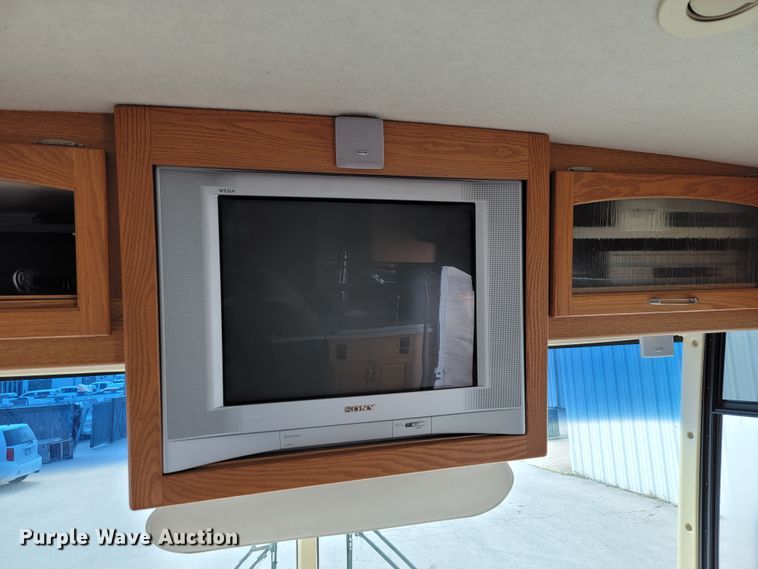 image for item HF9351 2005 Itasca Suncruiser  RV