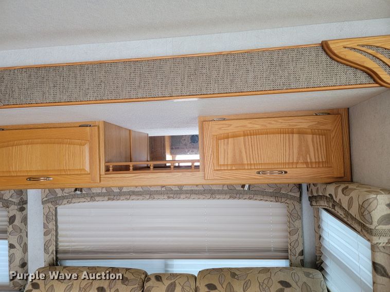 image for item HF9351 2005 Itasca Suncruiser  RV