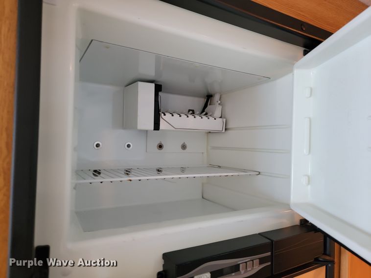 image for item HF9351 2005 Itasca Suncruiser  RV