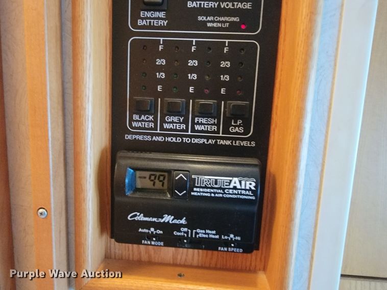 image for item HF9351 2005 Itasca Suncruiser  RV