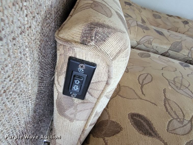 image for item HF9351 2005 Itasca Suncruiser  RV