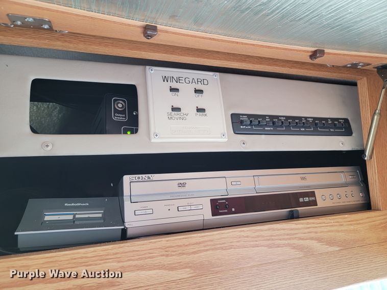 image for item HF9351 2005 Itasca Suncruiser  RV