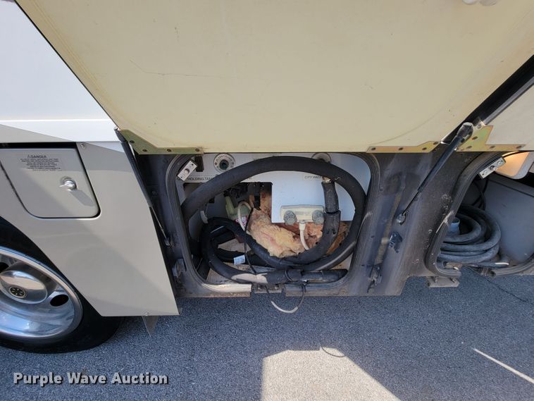 image for item HF9351 2005 Itasca Suncruiser  RV