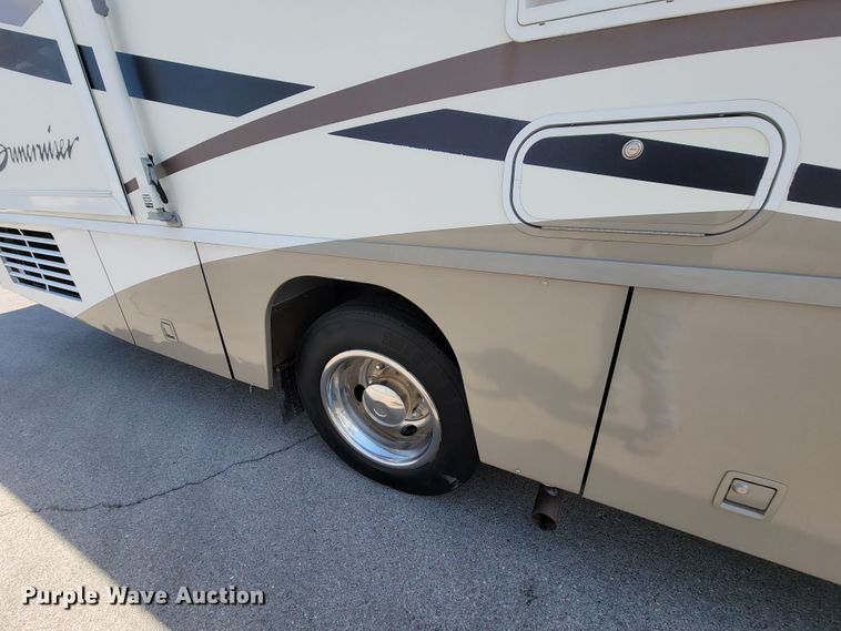 image for item HF9351 2005 Itasca Suncruiser  RV