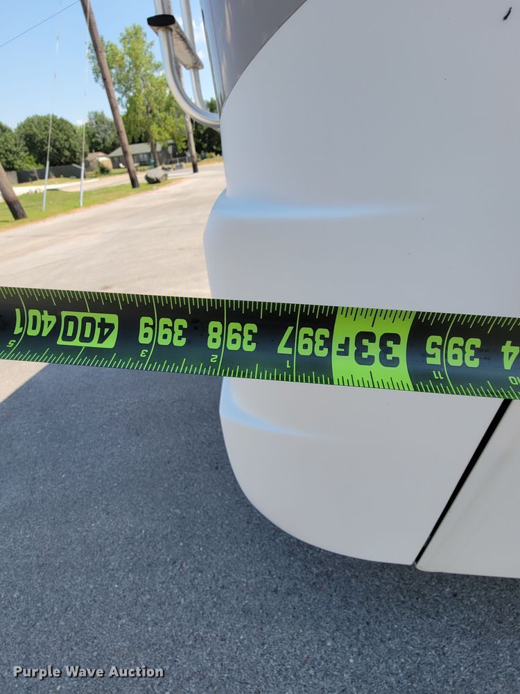 image for item HF9351 2005 Itasca Suncruiser  RV