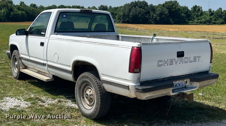 image for item HL9247 2000 Chevrolet Cheyenne 2500  pickup truck
