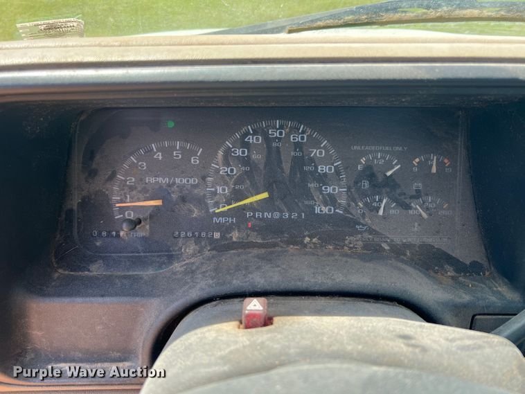 image for item HL9247 2000 Chevrolet Cheyenne 2500  pickup truck