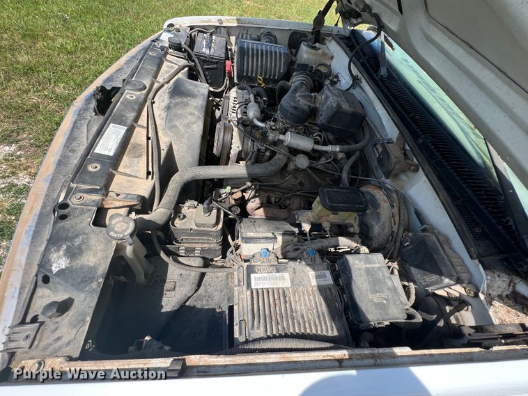 image for item HL9247 2000 Chevrolet Cheyenne 2500  pickup truck